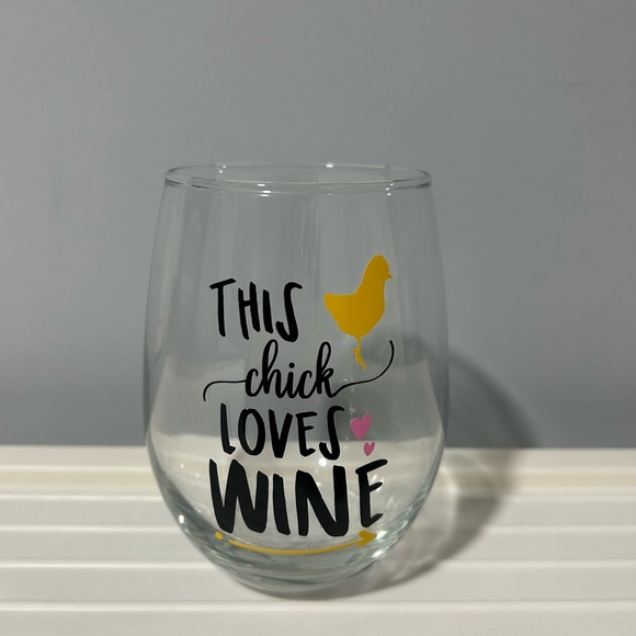 Other - This Chick Loves Wine Glass (Stemless) - NEW